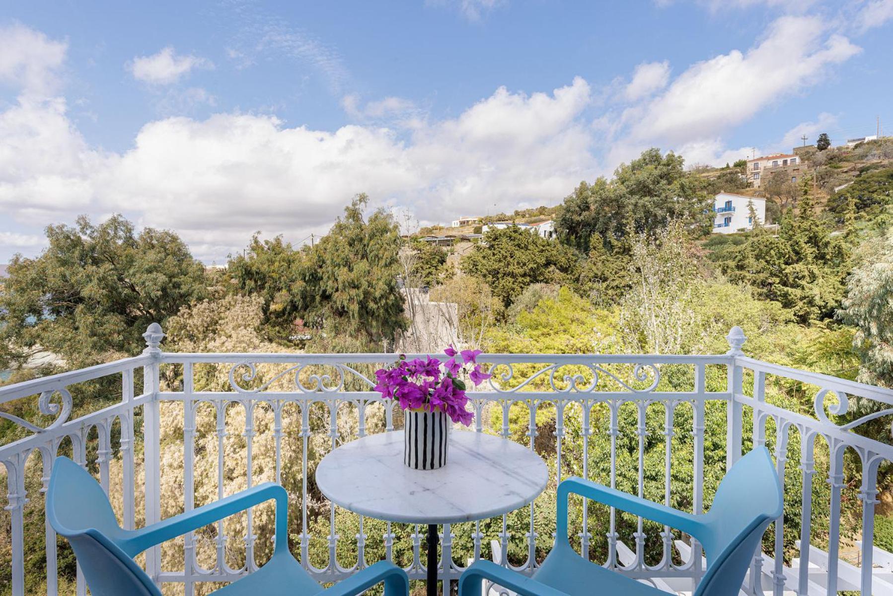באטסי Aneroussa Beach Hotel מראה חיצוני תמונה