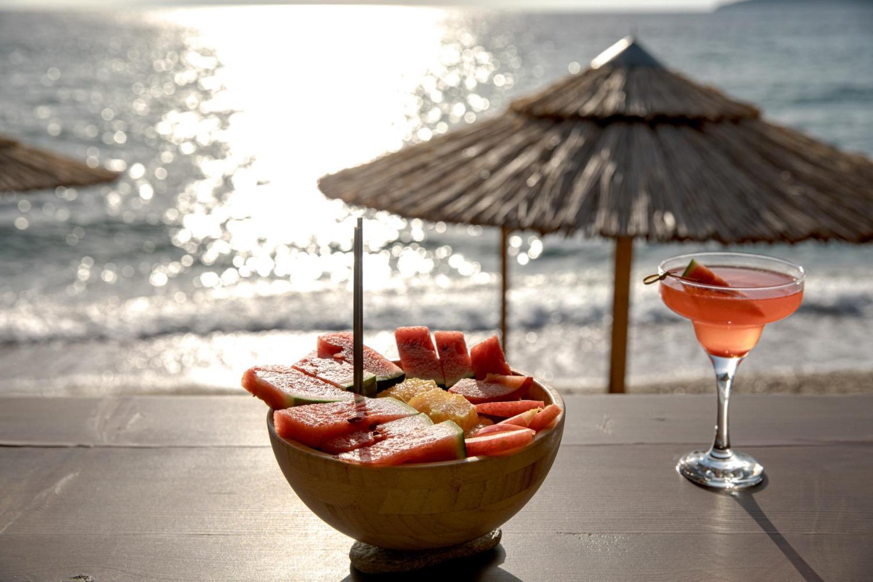 באטסי Aneroussa Beach Hotel מראה חיצוני תמונה