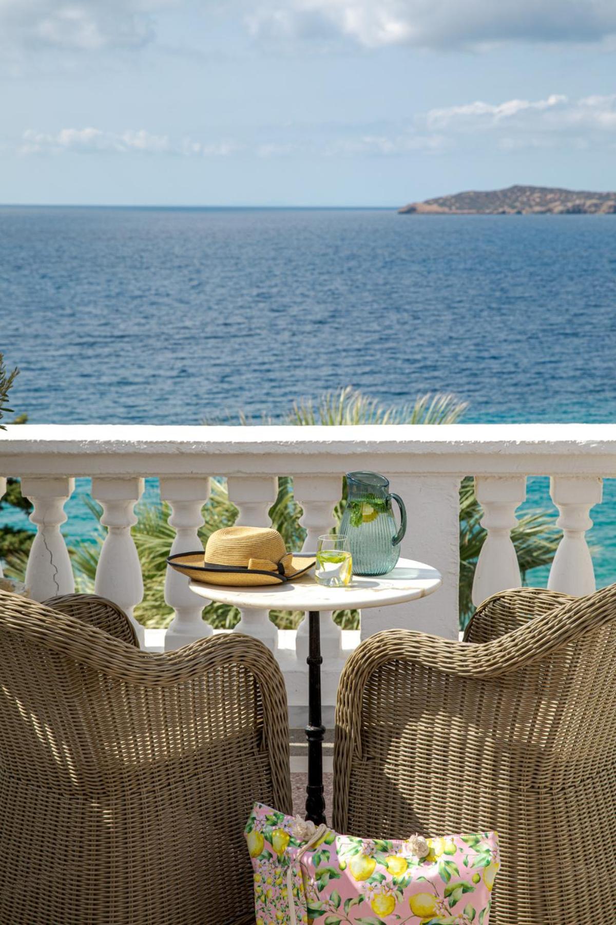 באטסי Aneroussa Beach Hotel מראה חיצוני תמונה