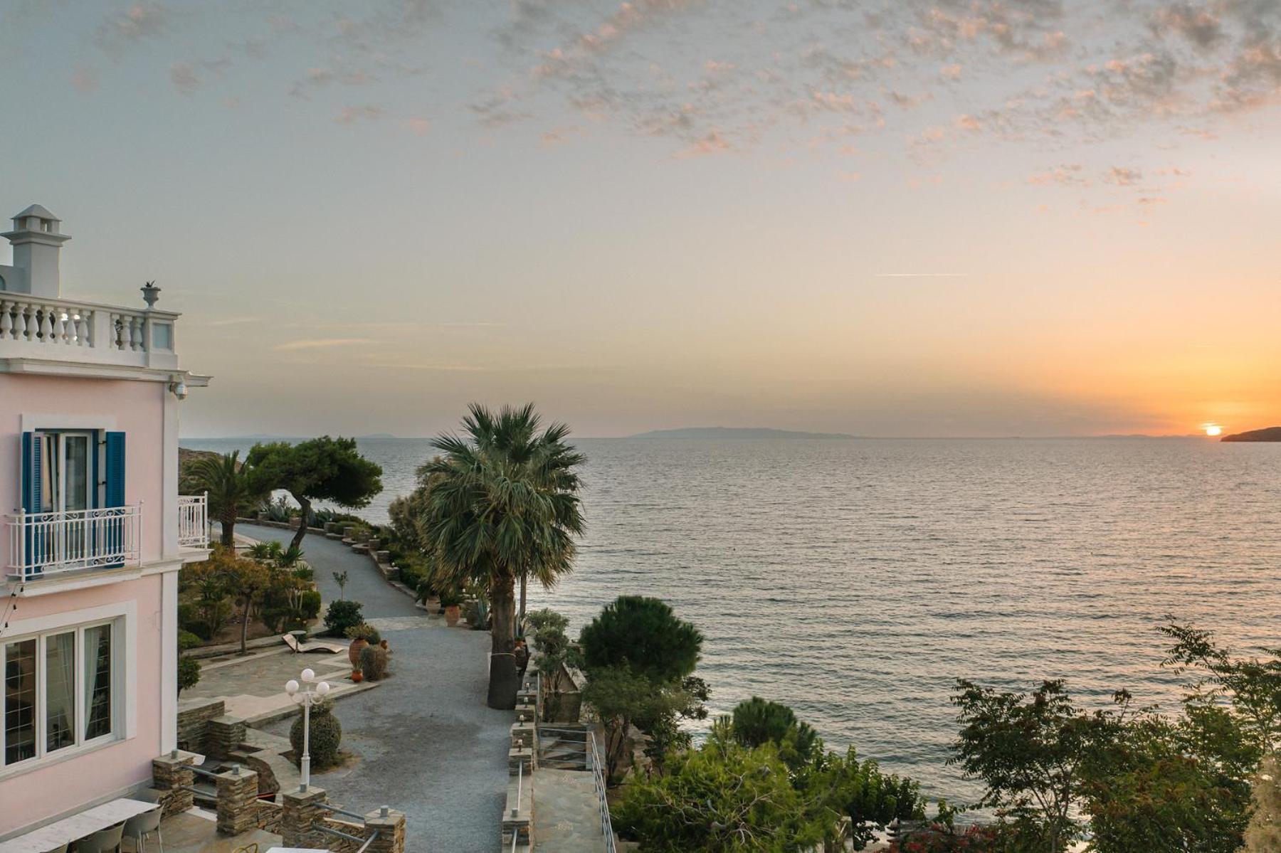 באטסי Aneroussa Beach Hotel מראה חיצוני תמונה