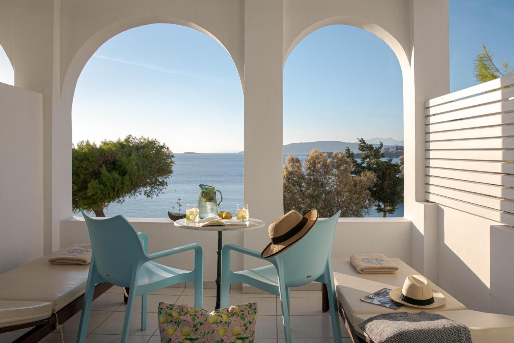 באטסי Aneroussa Beach Hotel מראה חיצוני תמונה