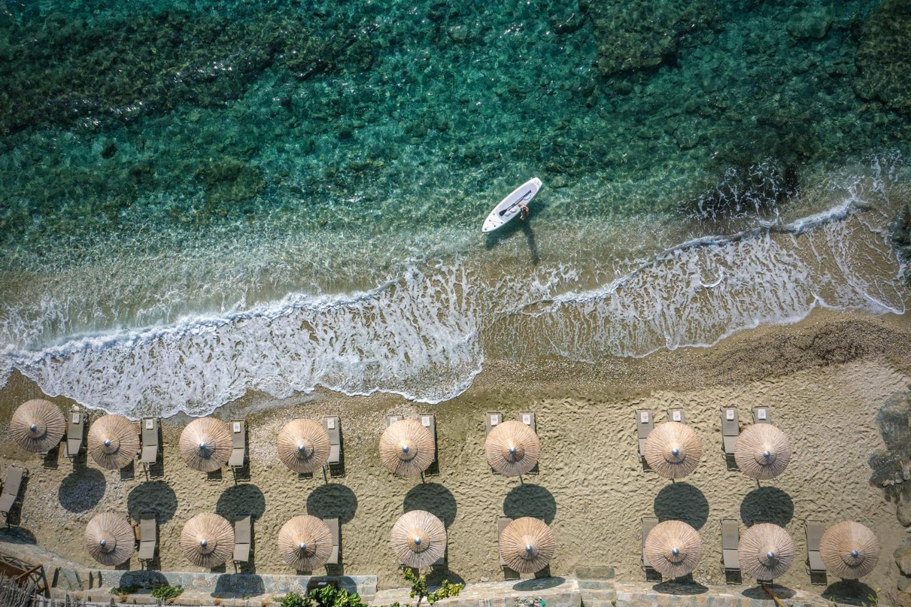 באטסי Aneroussa Beach Hotel מראה חיצוני תמונה