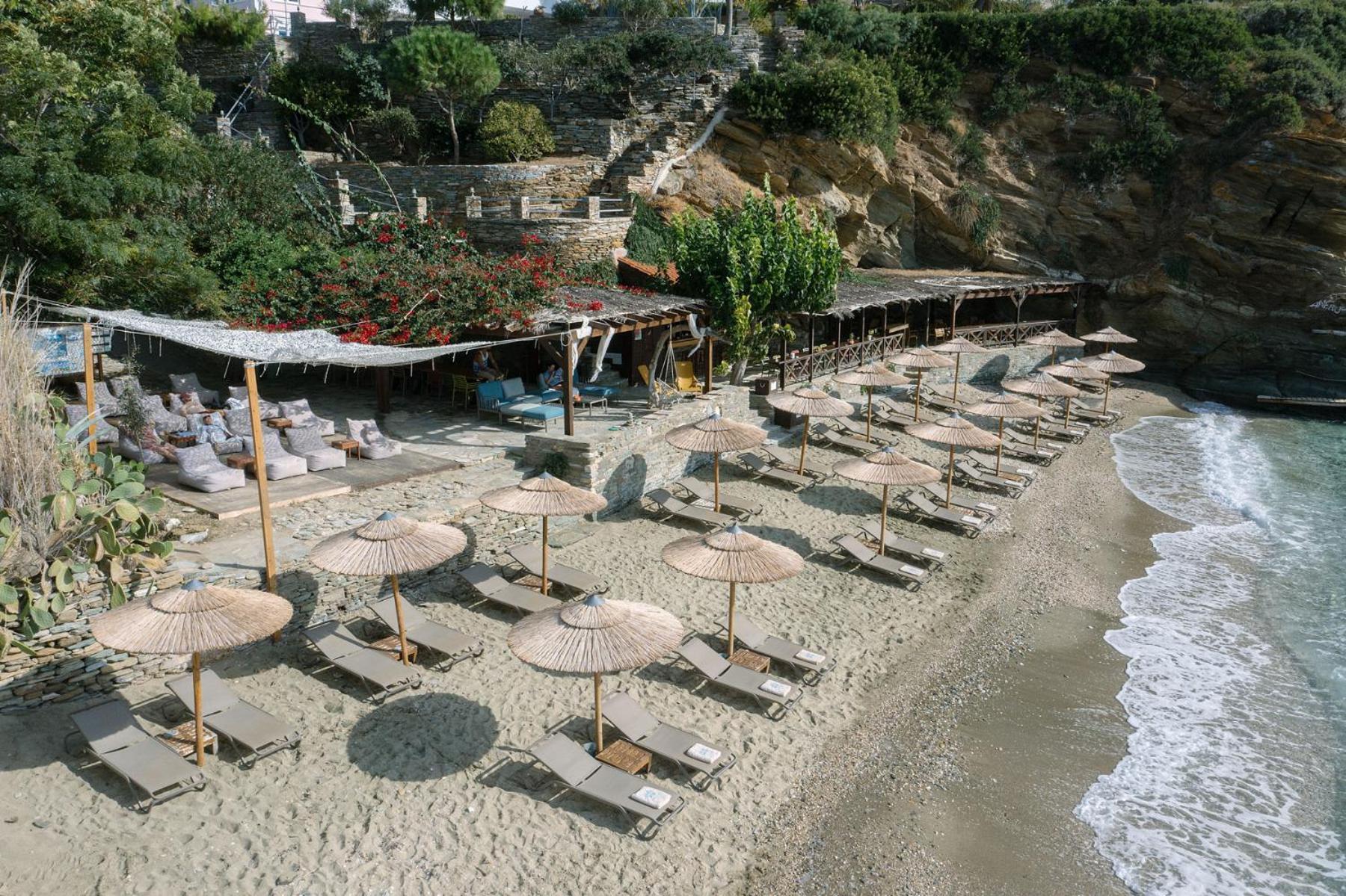 באטסי Aneroussa Beach Hotel מראה חיצוני תמונה