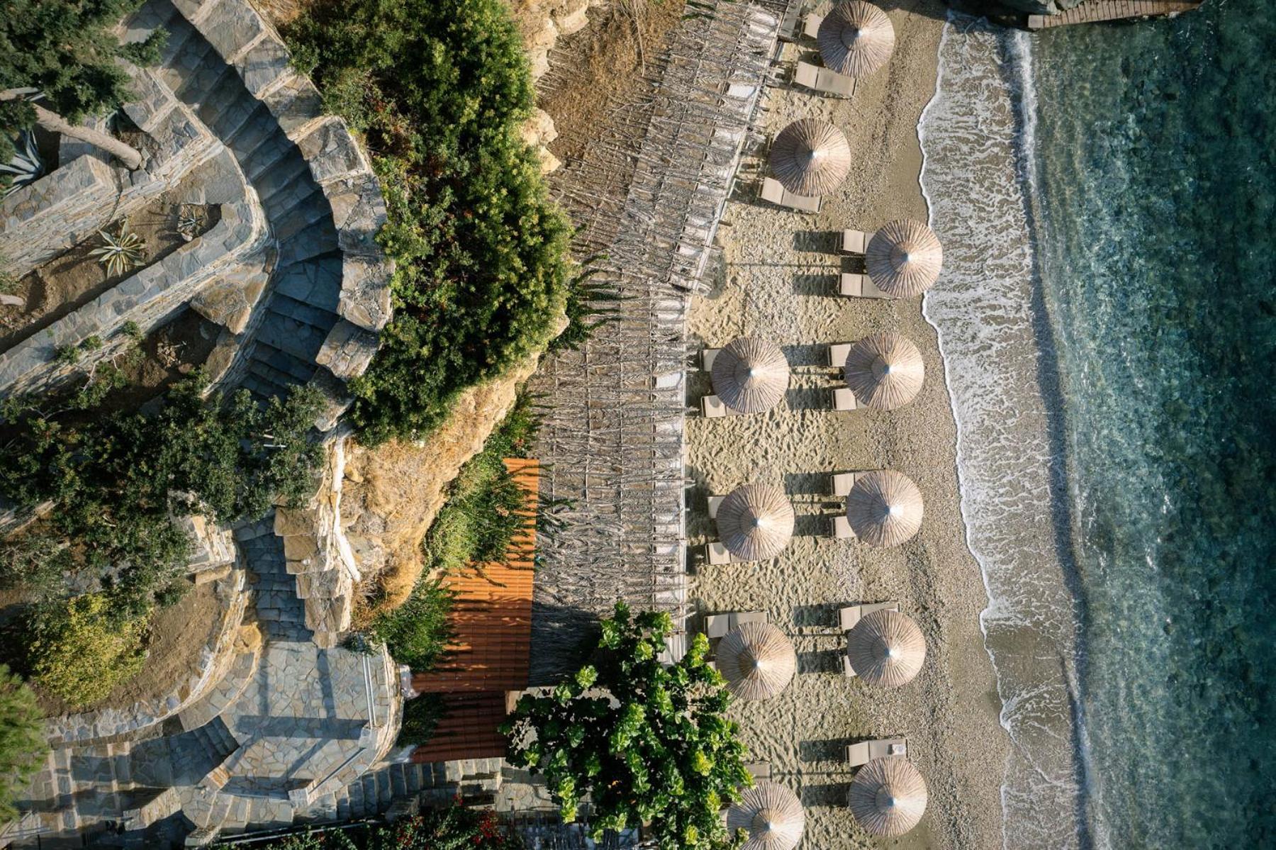באטסי Aneroussa Beach Hotel מראה חיצוני תמונה